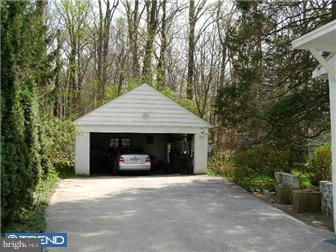 650 Weadley Road Wayne, PA 19087 - Photo 10 of 11 Exterior Back