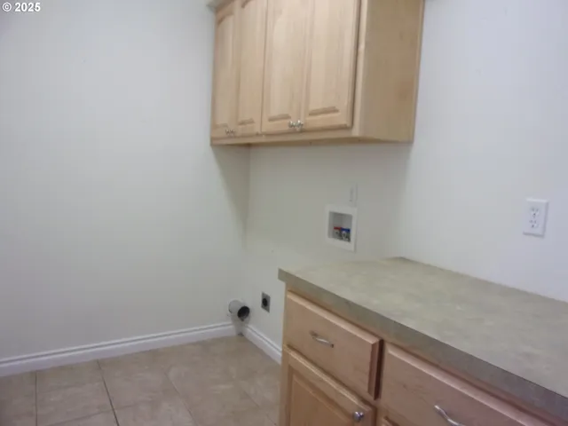 a close view of a bathroom shower