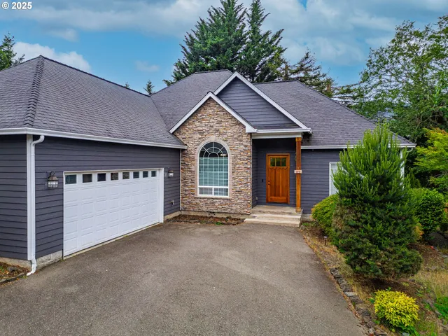 $449,900 | 115 Duane Court, Myrtle Creek, OR 97457