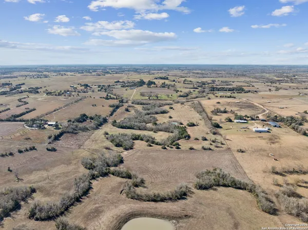 a view of a dry yard