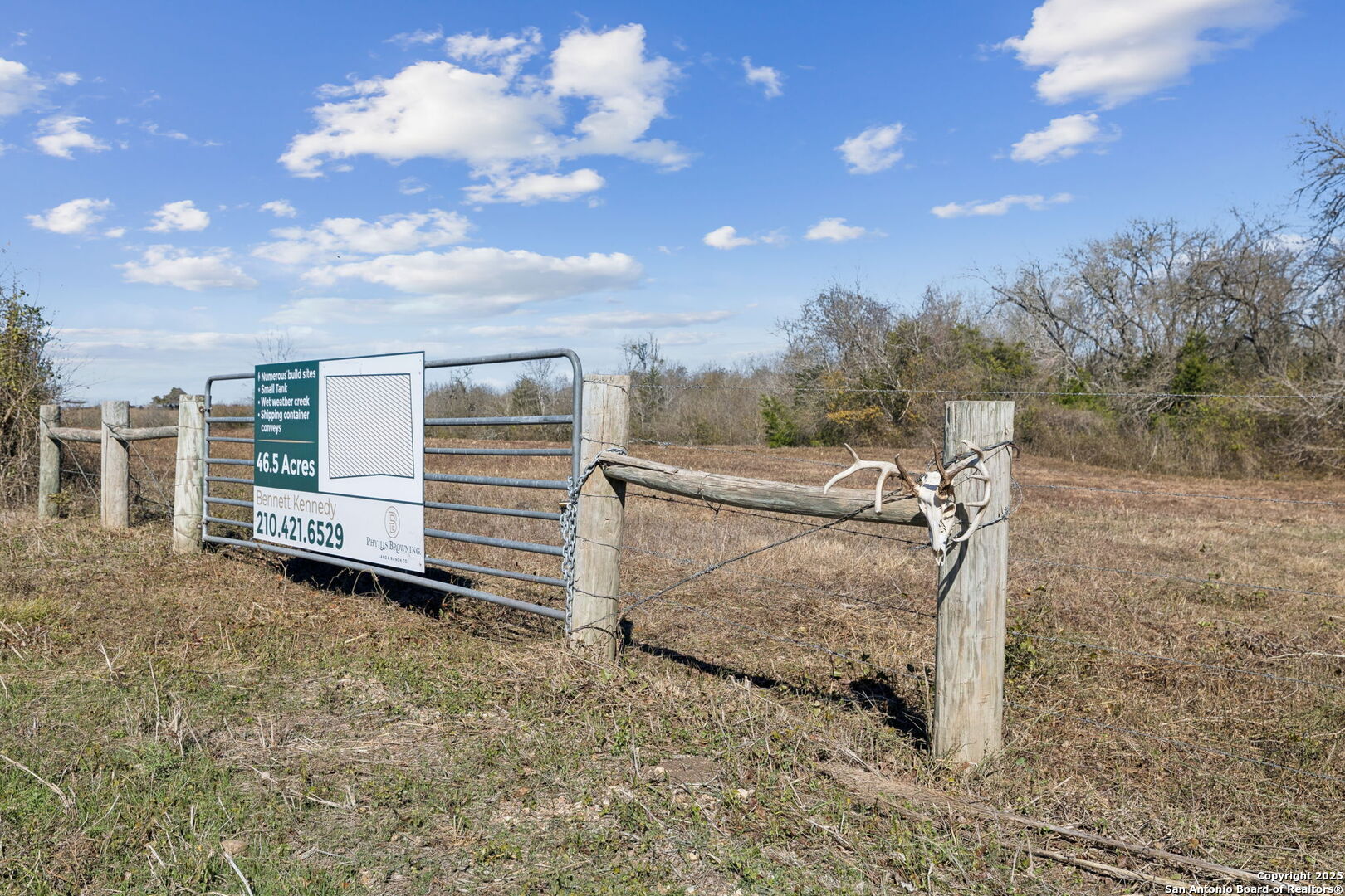 3424 Post Oak Point Road New Ulm, TX 78950 - Photo 2 of 27 a view of a terrace