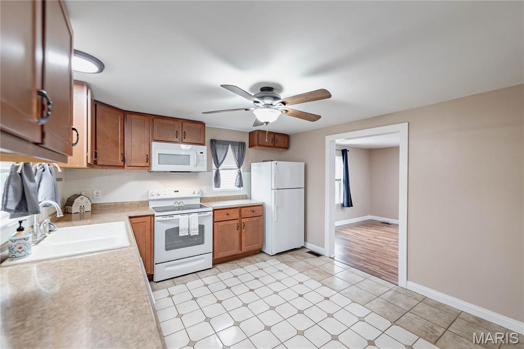 19701 Old Jamestown Road Florissant, MO 63034 - Photo 15 of 22