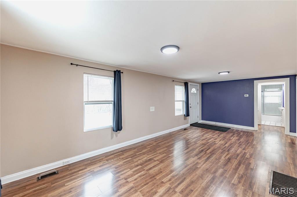 19701 Old Jamestown Road Florissant, MO 63034 - Photo 3 of 22