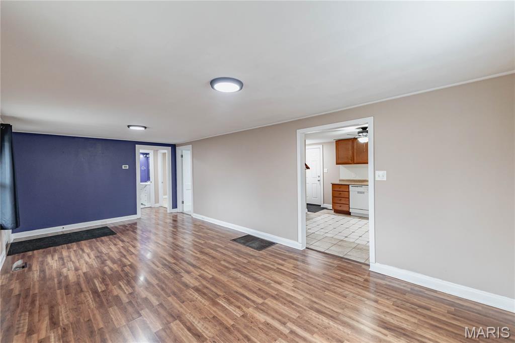 19701 Old Jamestown Road Florissant, MO 63034 - Photo 4 of 22