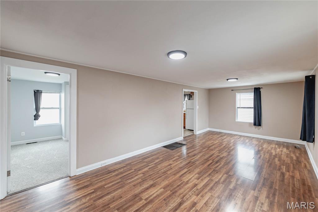 19701 Old Jamestown Road Florissant, MO 63034 - Photo 5 of 22