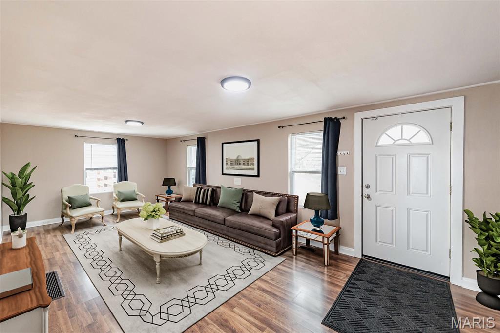 19701 Old Jamestown Road Florissant, MO 63034 - Photo 6 of 22