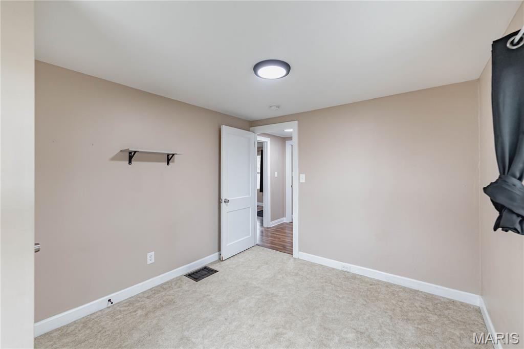 19701 Old Jamestown Road Florissant, MO 63034 - Photo 8 of 22