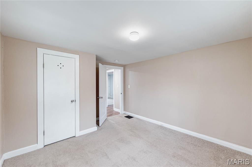 19701 Old Jamestown Road Florissant, MO 63034 - Photo 10 of 22