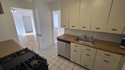 77 Pond Avenue, Unit 606 Brookline, MA 02445 - Photo 5 of 20