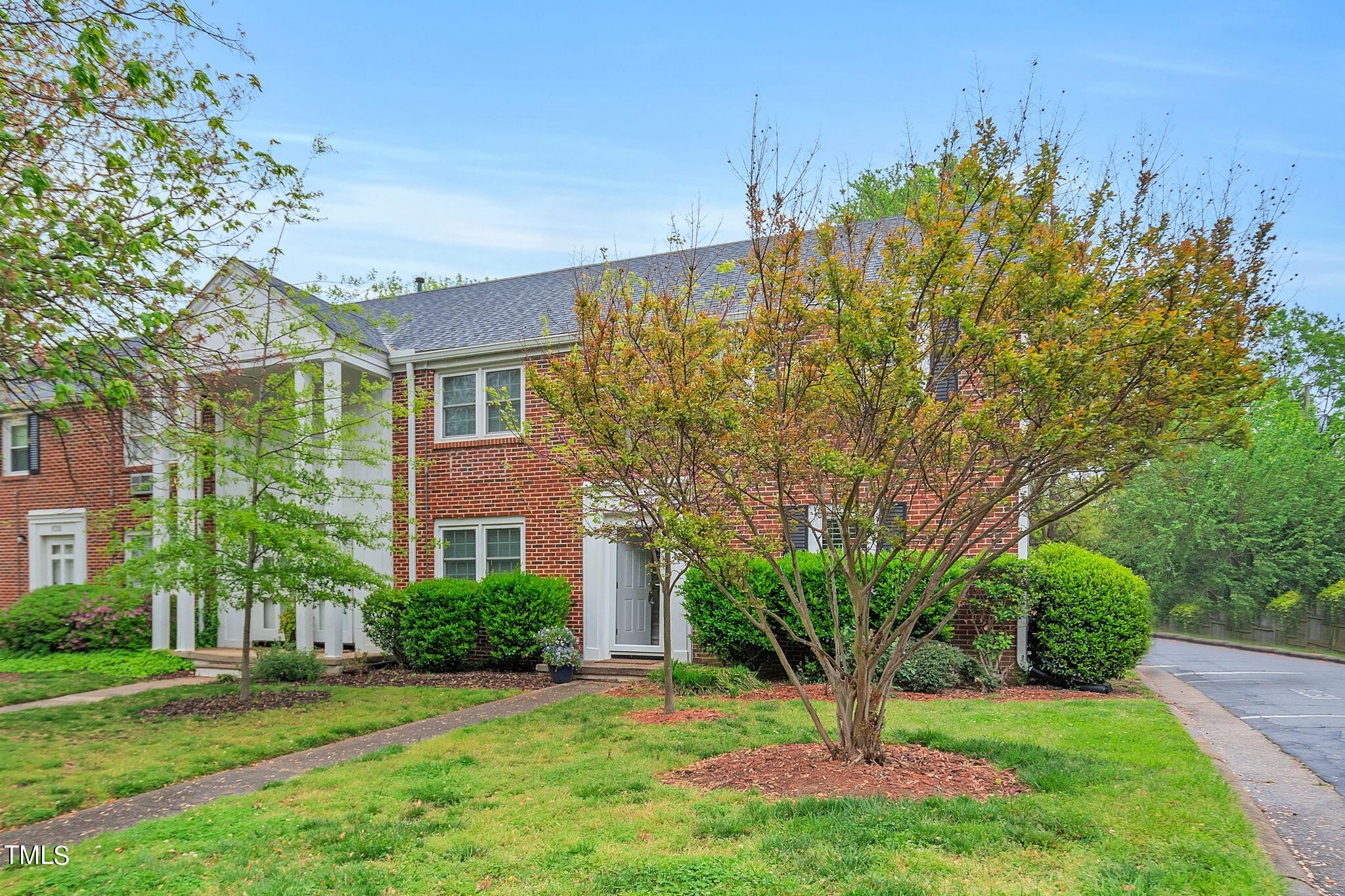 830 Bryan Street, Unit 1 Raleigh, NC 27605 - Photo 2 of 35 2