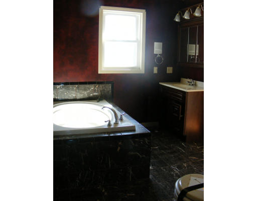 251 Davis Road Westport, MA 02790 - Photo 8 of 10 Gallery Image 8