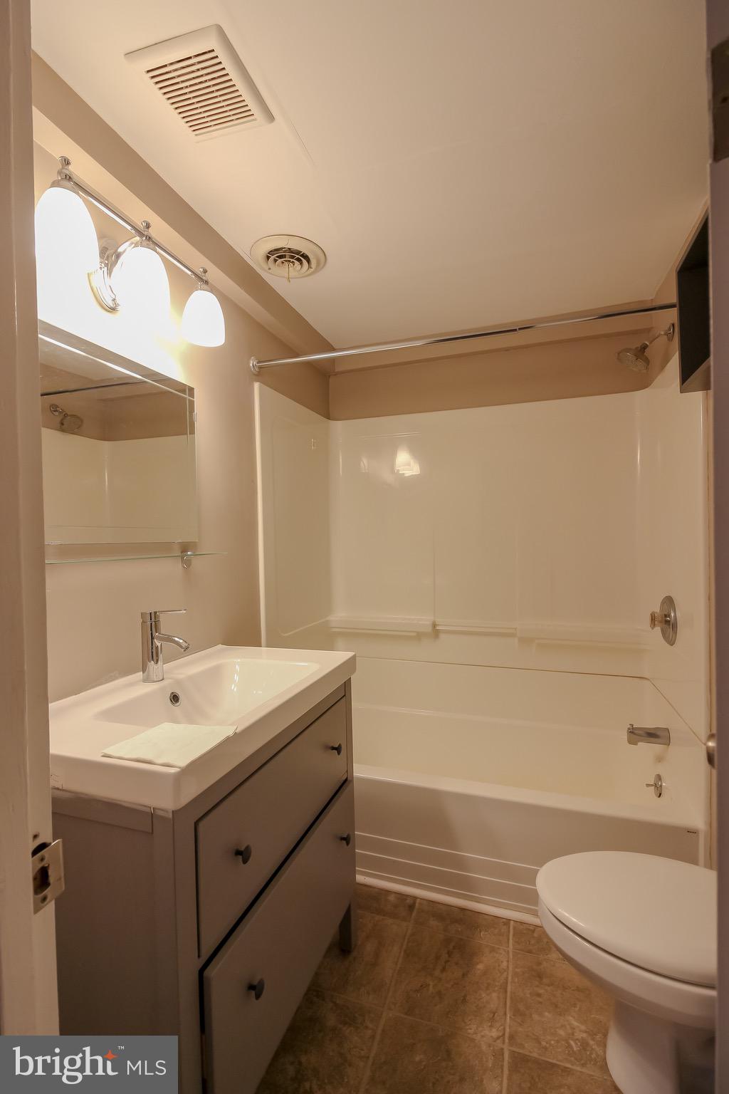 104 Orchard Road Riva, MD 21140 - Photo 17 of 27 Bathroom 1