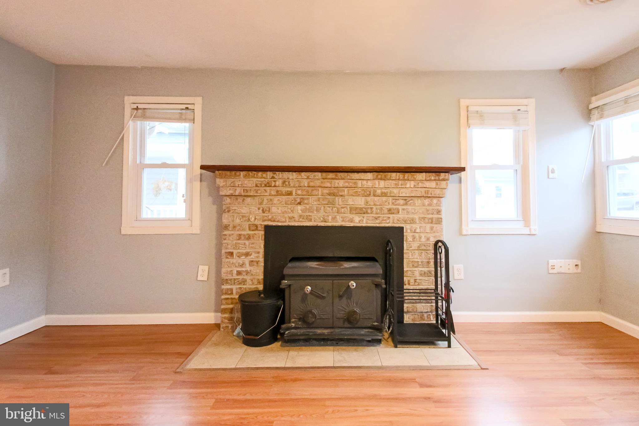 104 Orchard Road Riva, MD 21140 - Photo 5 of 27 Wood burning insert