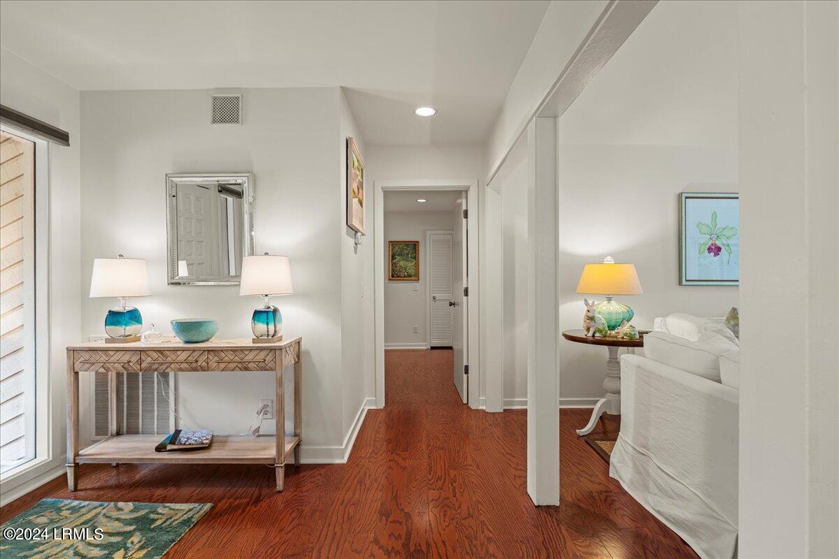 140 Otter Road Hilton Head Island, SC 29928 - Photo 18 of 41 17-Hallway