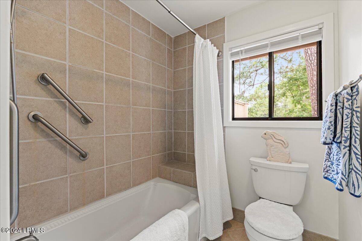 140 Otter Road Hilton Head Island, SC 29928 - Photo 30 of 41 29-Primary Bathroom