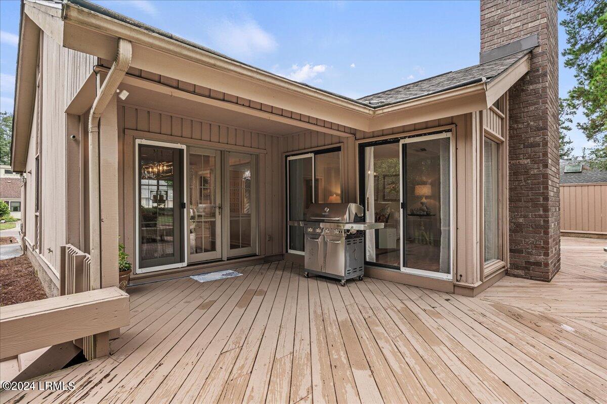 140 Otter Road Hilton Head Island, SC 29928 - Photo 32 of 41 31-Back Patio