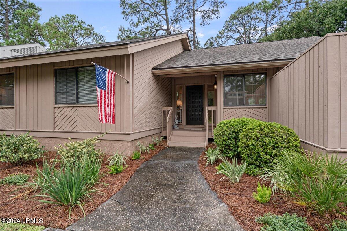 140 Otter Road Hilton Head Island, SC 29928 - Photo 5 of 41 04-Front Entrance