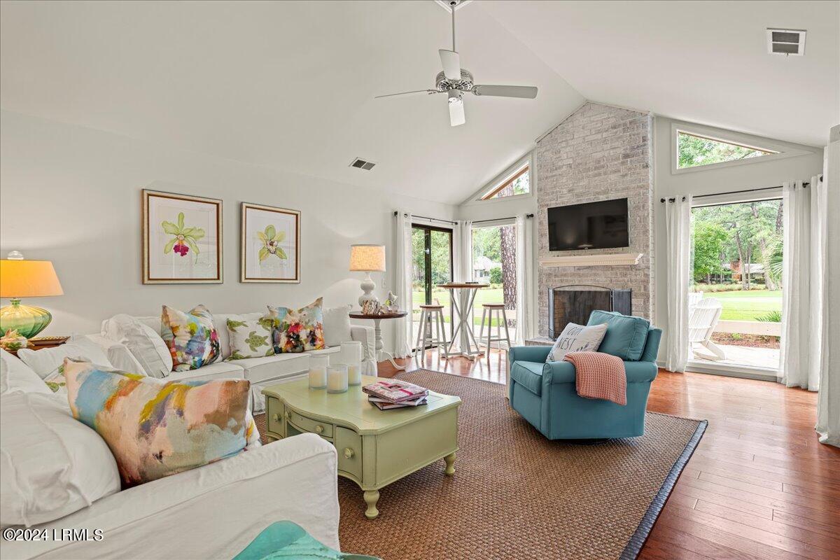 140 Otter Road Hilton Head Island, SC 29928 - Photo 8 of 41 07-Living Room