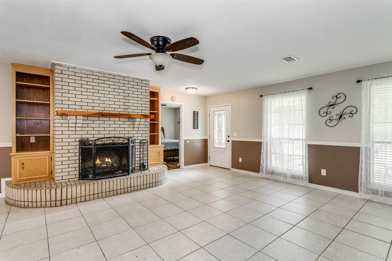 4704 Frontier Road Pace, FL 32571 - Photo 7 of 28