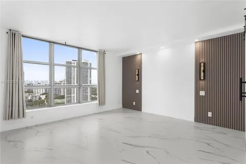 $850,000 | 19195 Northeast 36th Court, Unit 2301, Aventura, FL 33180