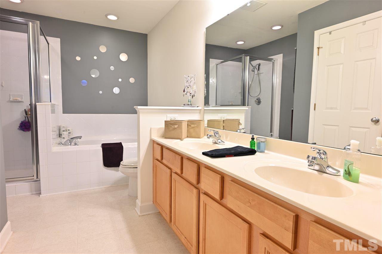 4448 Mistiflower Drive Raleigh, NC 27606 - Photo 14 of 21 Gallery Image 14