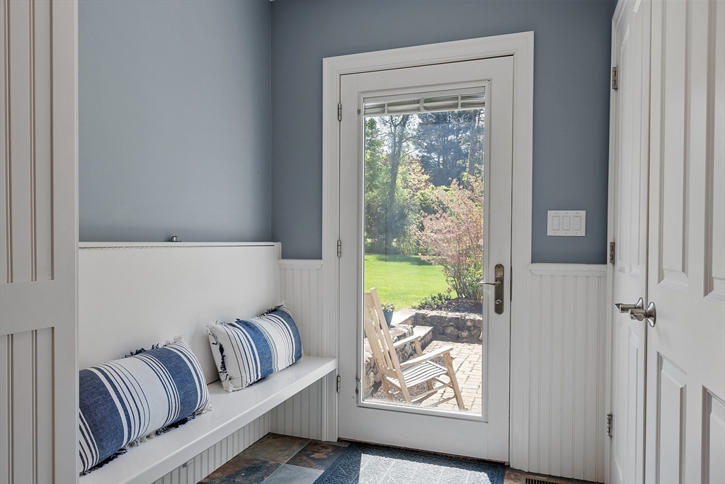12 Hemlock Road Andover, MA 01810 - Photo 21 of 42 Gallery Image 21