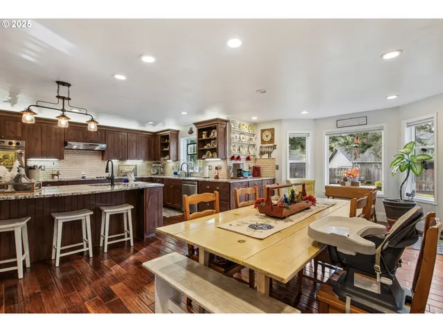 $899,000 | 101 Aster Street, Winchester, OR 97495