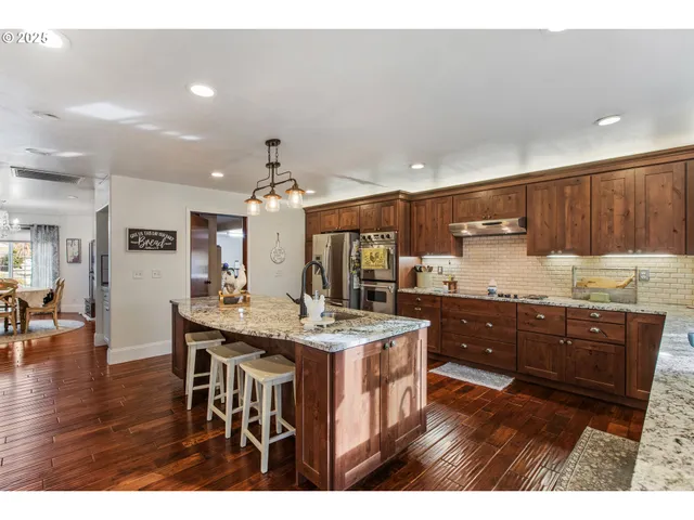 $899,000 | 101 Aster Street, Winchester, OR 97495