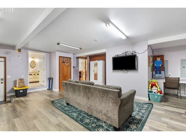 $899,000 | 101 Aster Street, Winchester, OR 97495