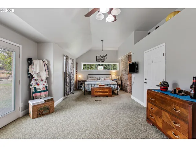 $899,000 | 101 Aster Street, Winchester, OR 97495