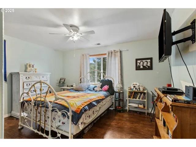 $899,000 | 101 Aster Street, Winchester, OR 97495