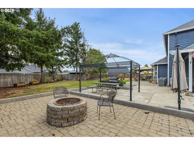 $899,000 | 101 Aster Street, Winchester, OR 97495