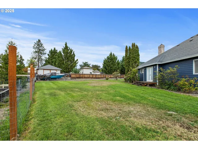 $899,000 | 101 Aster Street, Winchester, OR 97495