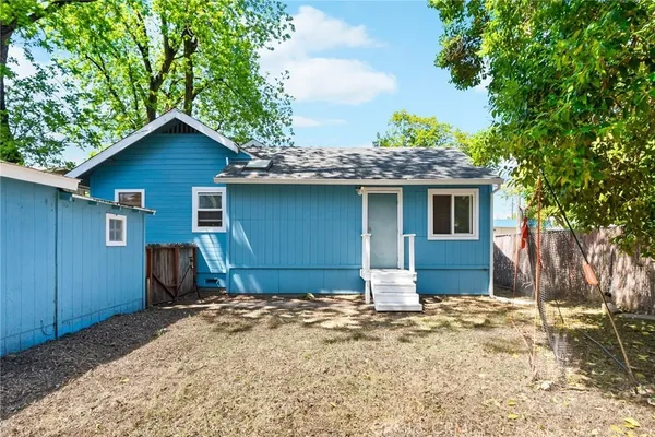 $2,900 | 1131 West 6th Street, Chico, CA 95928