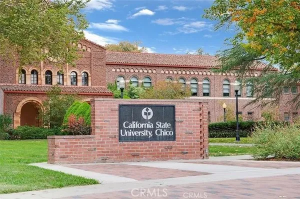 $2,900 | 1131 West 6th Street, Chico, CA 95928