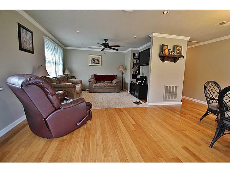 8916 Crochet Avenue River Ridge, LA 70123 - Photo 3 of 16 Gallery Image 3