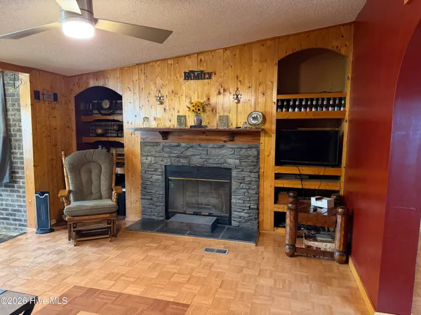 $175,000 | 8801 Johns Mill Road, Maxton, NC 28364