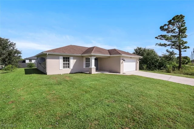 $2,200 | 2806 22nd Street West, Lehigh Acres, FL 33971