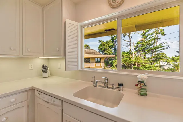 $1,195,000 | 59 Skyline Crest Drive, Monterey, CA 93940