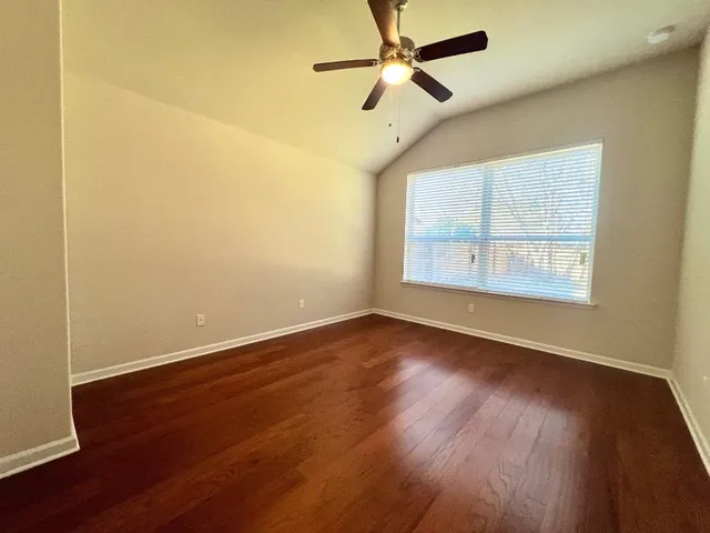 $2,100 | 114 Clear Water Pass, Bastrop, TX 78602