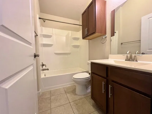 $2,100 | 114 Clear Water Pass, Bastrop, TX 78602