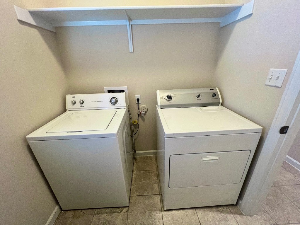 114 Clear Water Pass Bastrop, TX 78602 - Photo 27 of 37 Washer & dryer included!