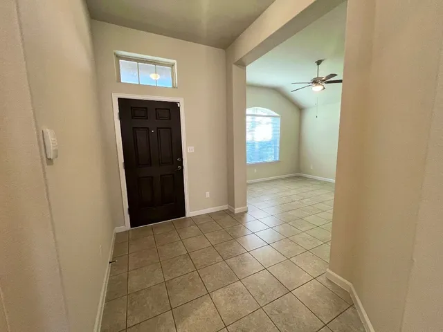 $2,100 | 114 Clear Water Pass, Bastrop, TX 78602