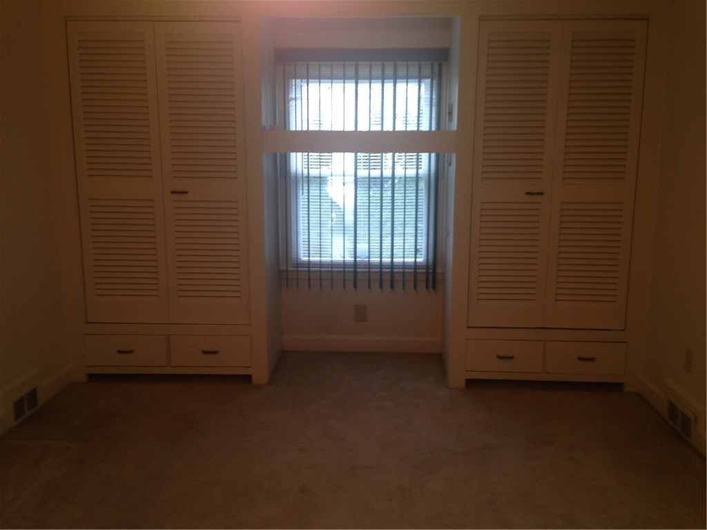 27 Bennington Road Cranston, RI 02920 - Photo 11 of 21