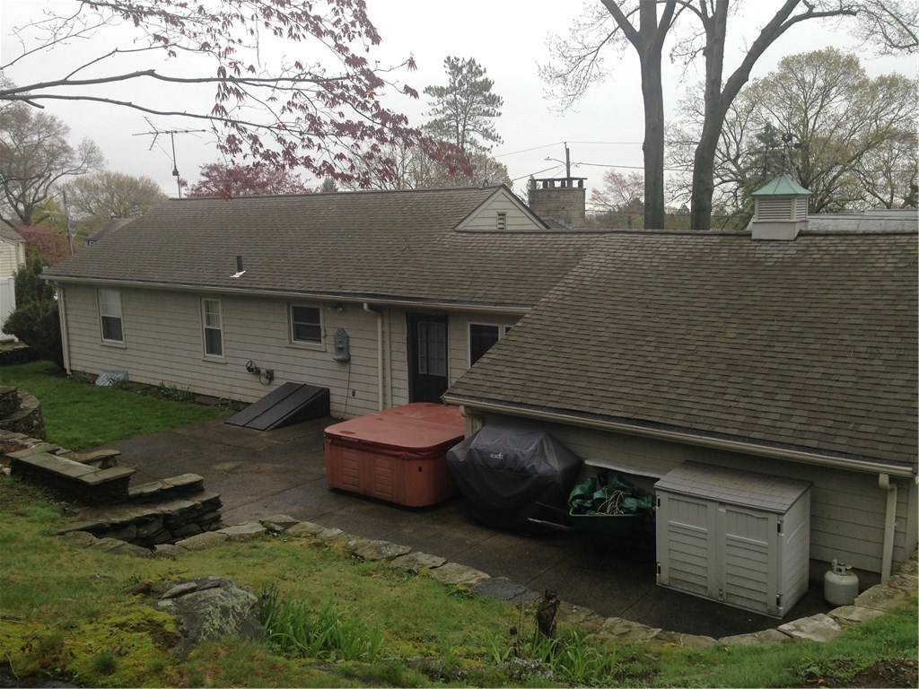 27 Bennington Road Cranston, RI 02920 - Photo 18 of 21