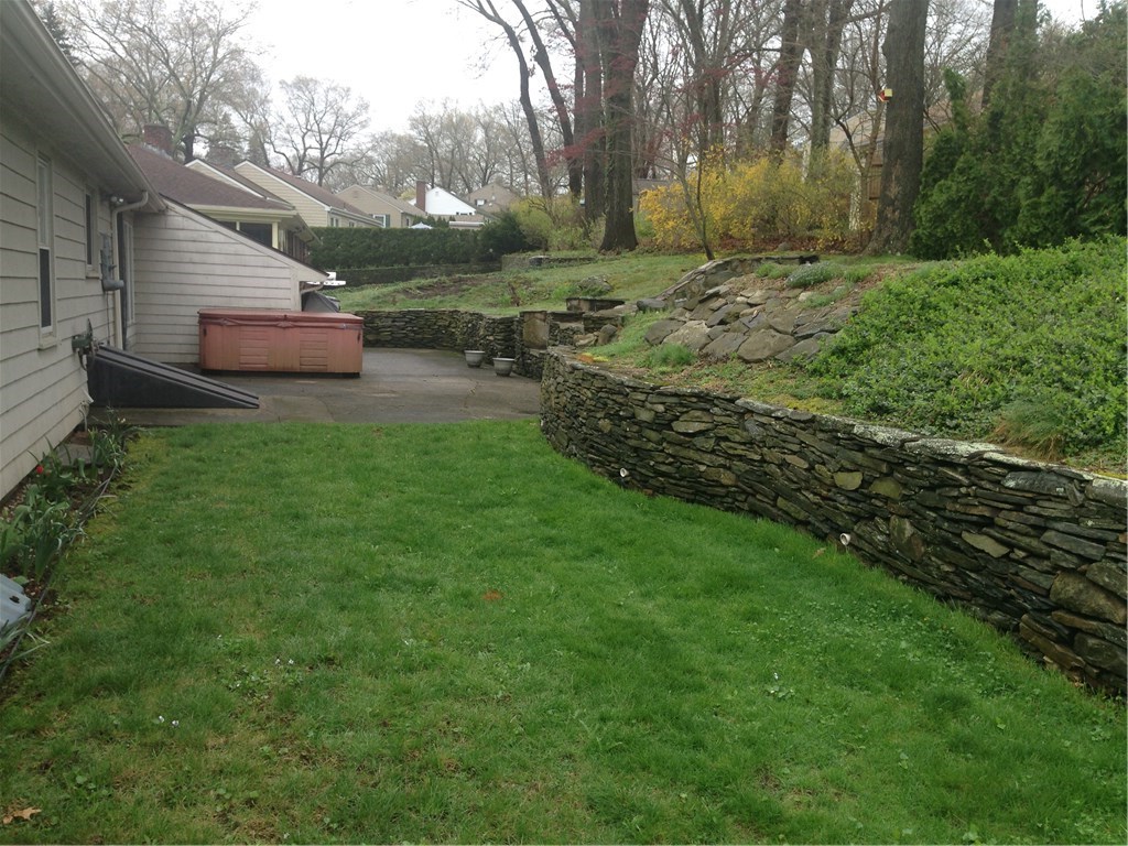 27 Bennington Road Cranston, RI 02920 - Photo 21 of 21