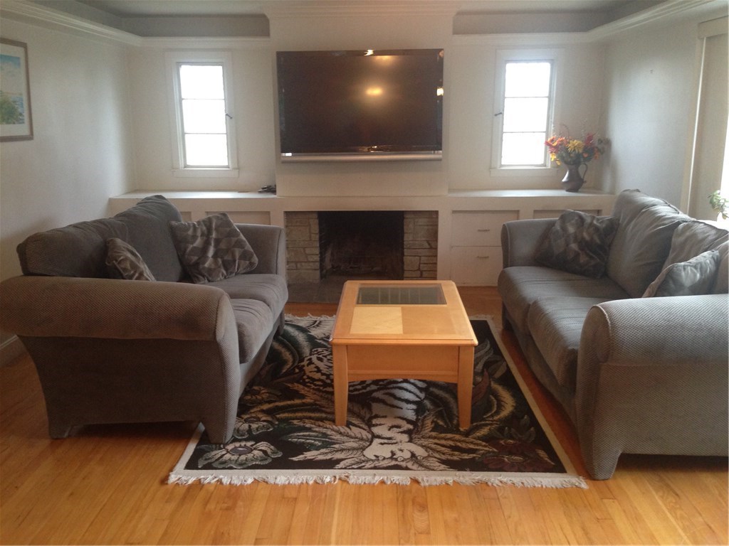 27 Bennington Road Cranston, RI 02920 - Photo 7 of 21