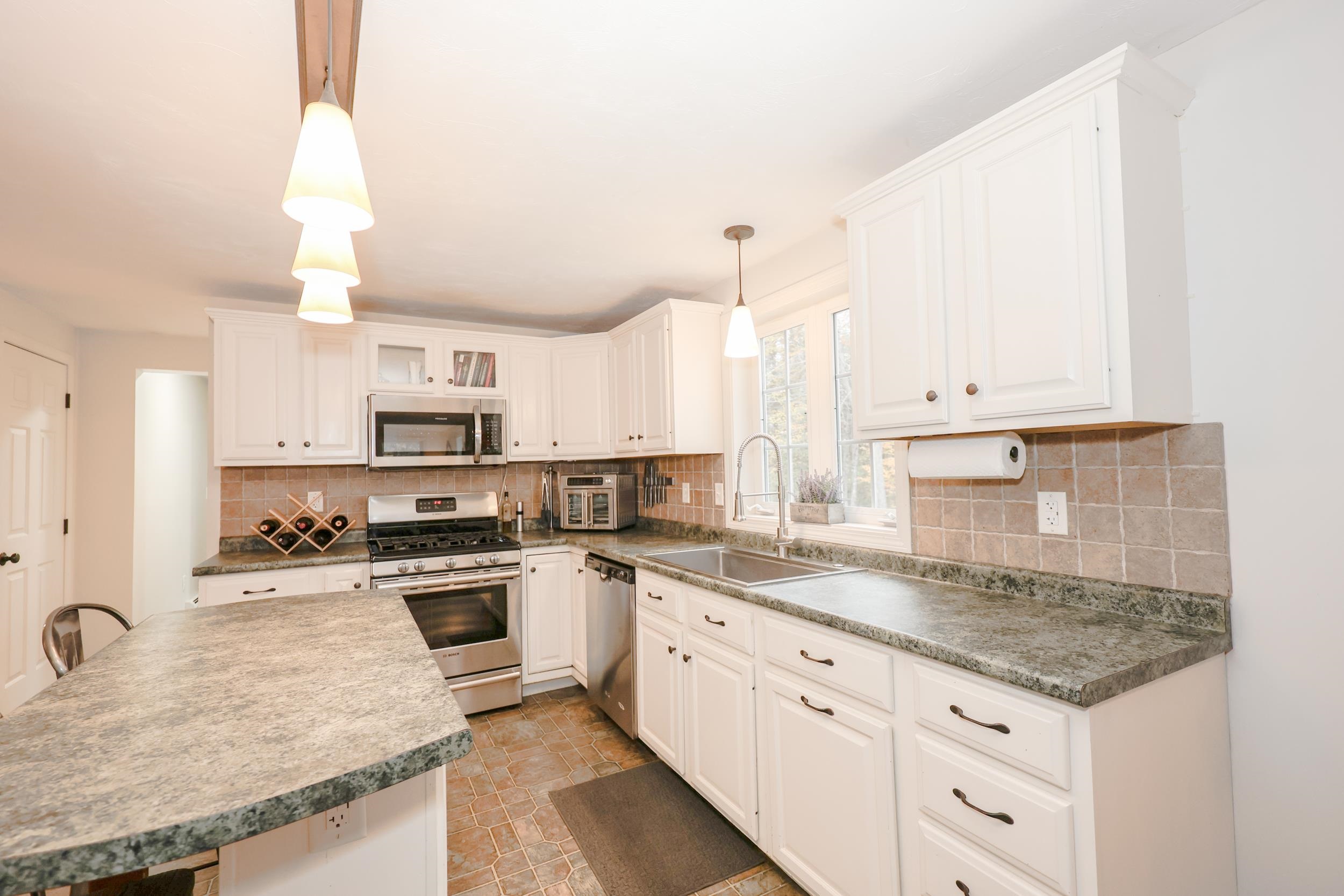 21 Ledgewood Street Wilton, NH 03086 - Photo 13 of 56