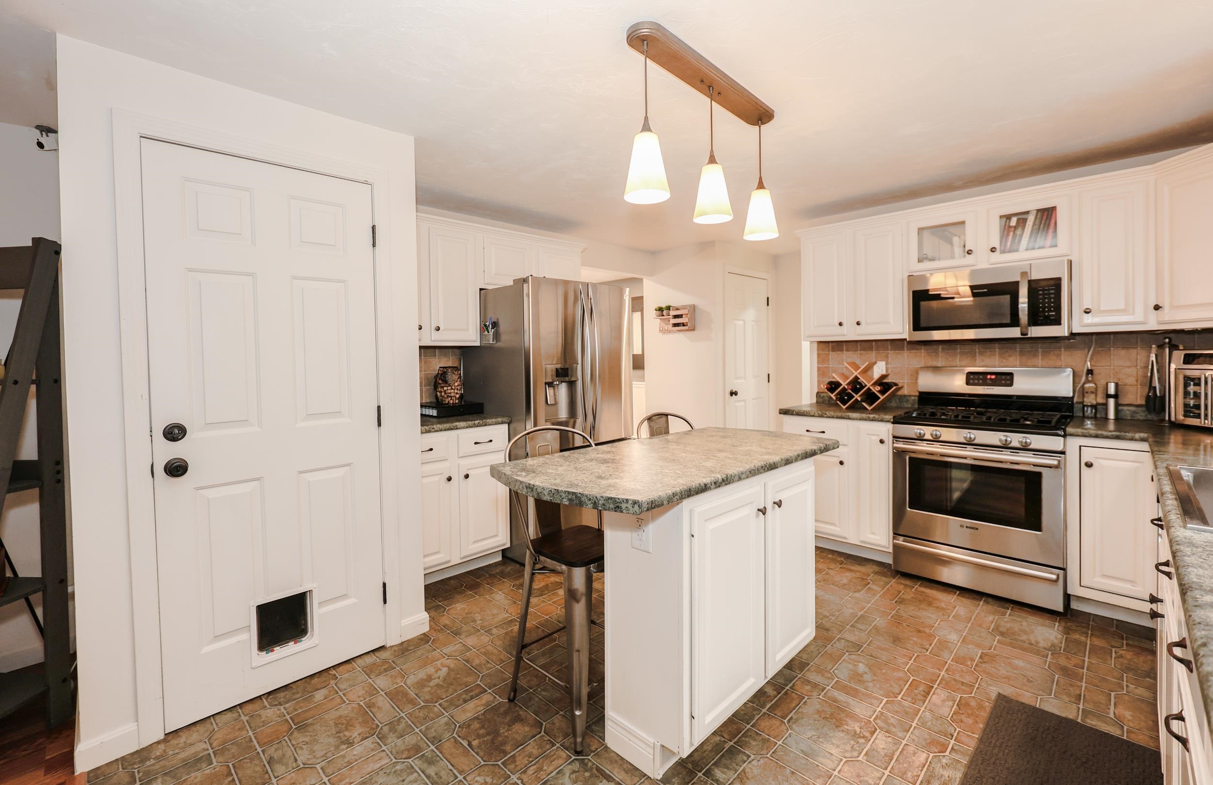 21 Ledgewood Street Wilton, NH 03086 - Photo 14 of 56