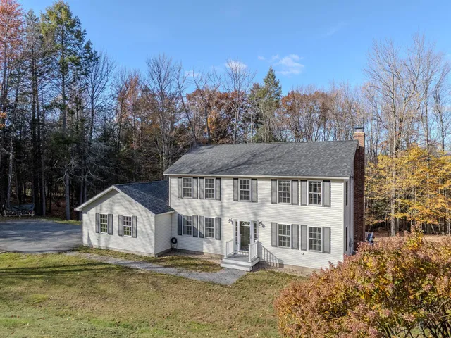 $599,900 | 21 Ledgewood Street, Wilton, NH 03086